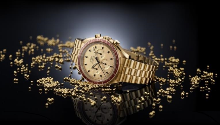The luxury fake watches have champagne dials.