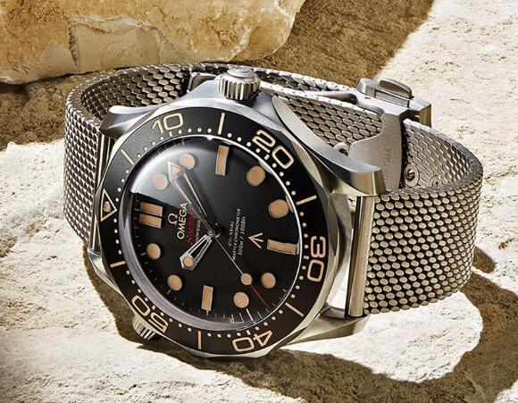 The whole Seamaster Diver 300 M looks vintage.