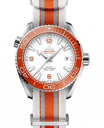 The orange elements make the watches more dynamic.